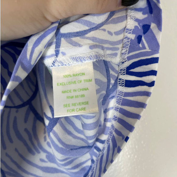 Lilly Pulitzer Blue & White Printed Sonya Short 2 - Picture 6 of 8